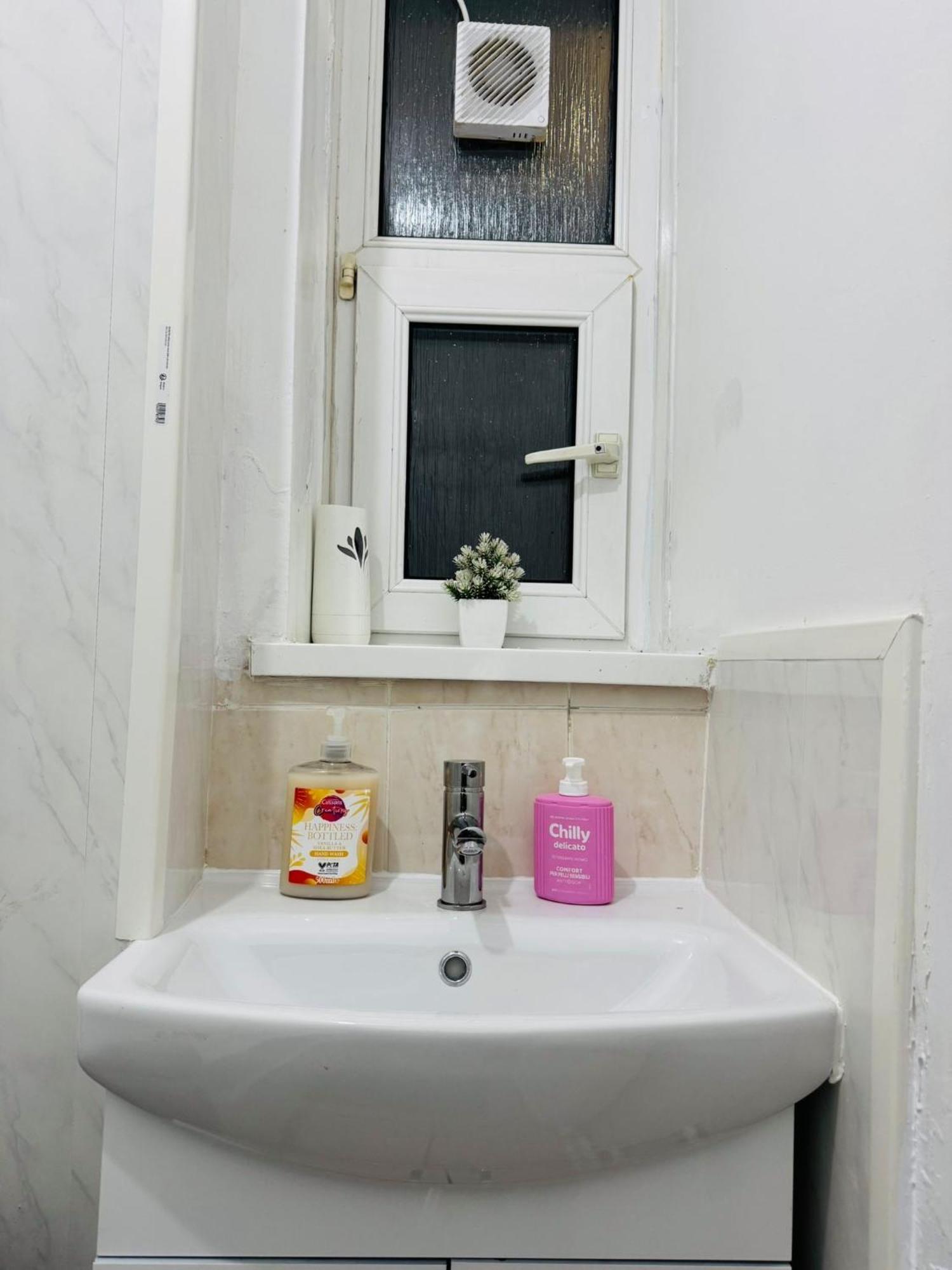 1 Bedroom Flat In Whitechapel, London Exterior photo